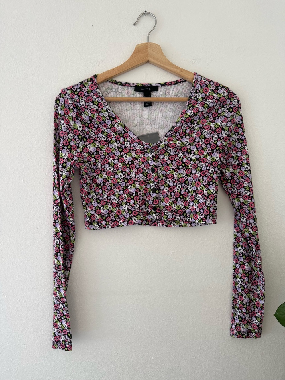 Forever 21 Pink & Green Floral Button-Front Crop Top